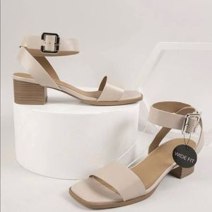 Nude block heel 7.5 wide